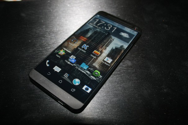HTC One 2 b