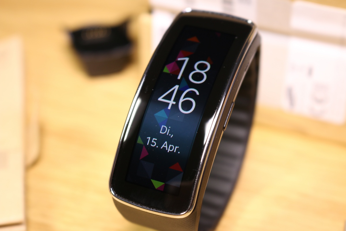 Samsung Gear Fit Unboxing 0004