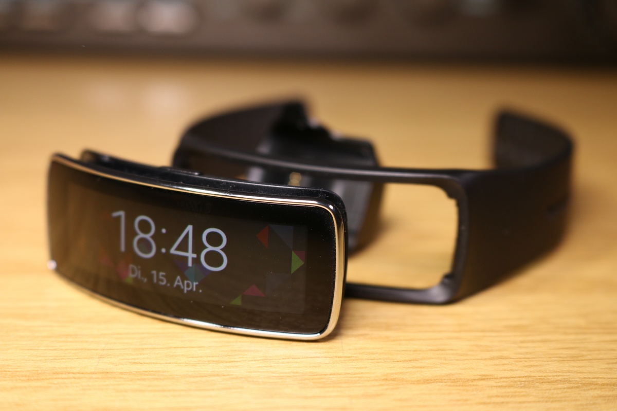 Samsung Gear Fit Unboxing 0006