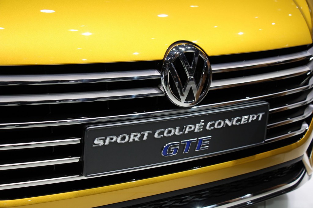 2015-Volkswagen-Sport-Coupe-Concept-GTE-Genf-2015-Jens-Stratmann-3