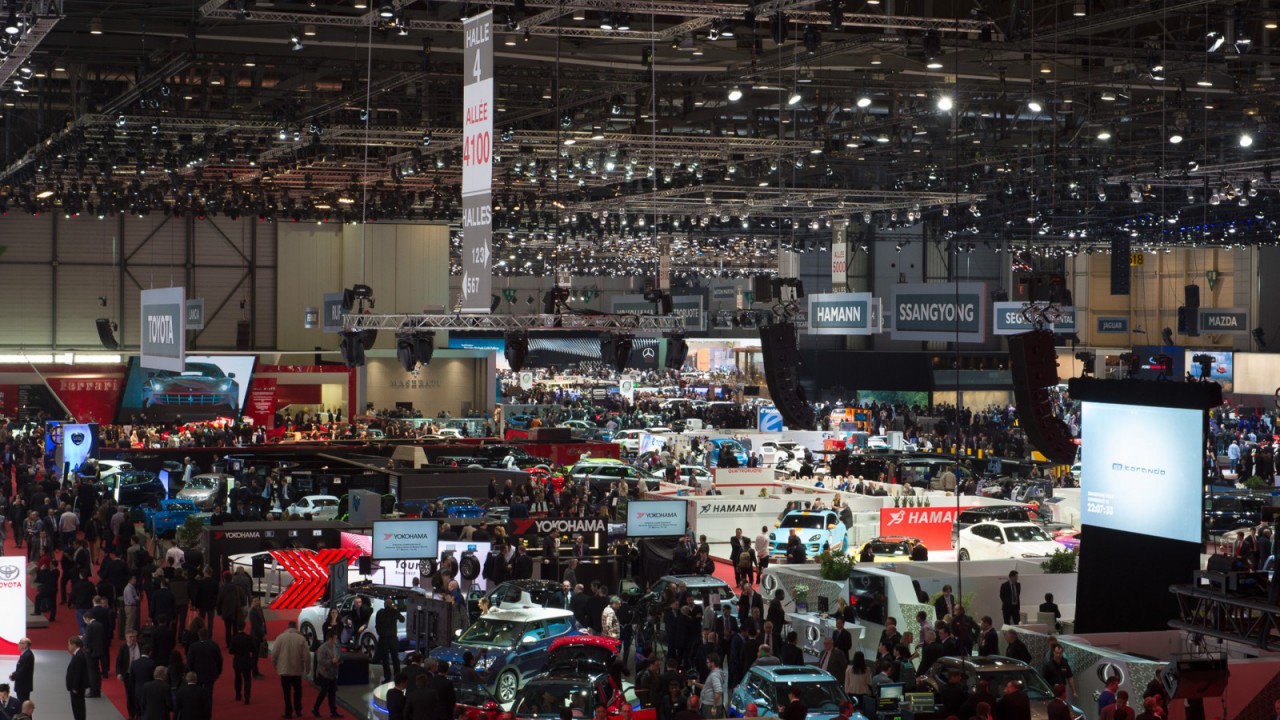 Volle Hallen und reges Interesse beim Genfer Auto-Salon 2015