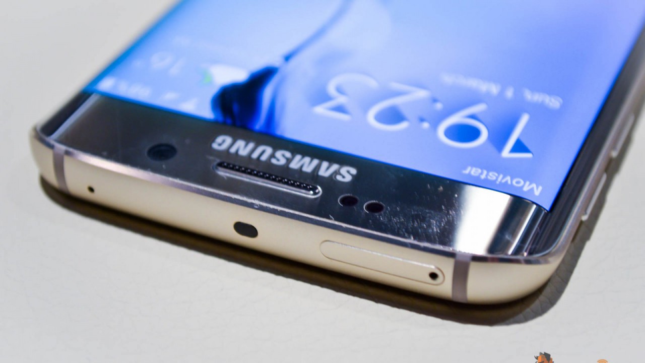 Samsung Galaxy S6 Edge - Blick auf die obere Front