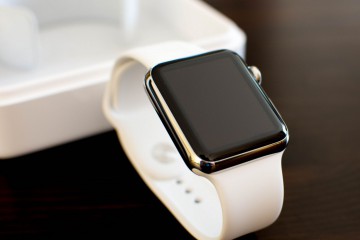 Apple Watch vor der Box