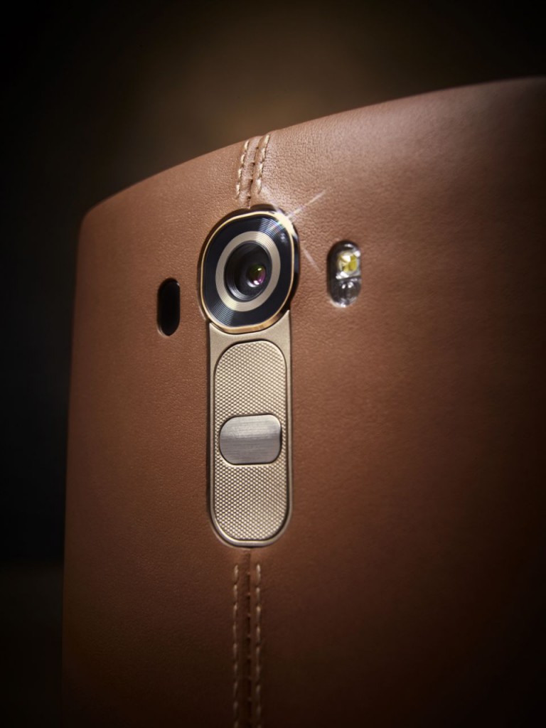 LG G4 - obere Hälfte der Rückseite aus braunem Leder