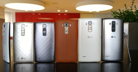 Rückseiten des LG G4c, G4 und G4-Stylus nebeneinander