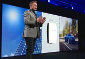 Elon Musk stellt Tesla Powerwall und Powerpack offiziell vor