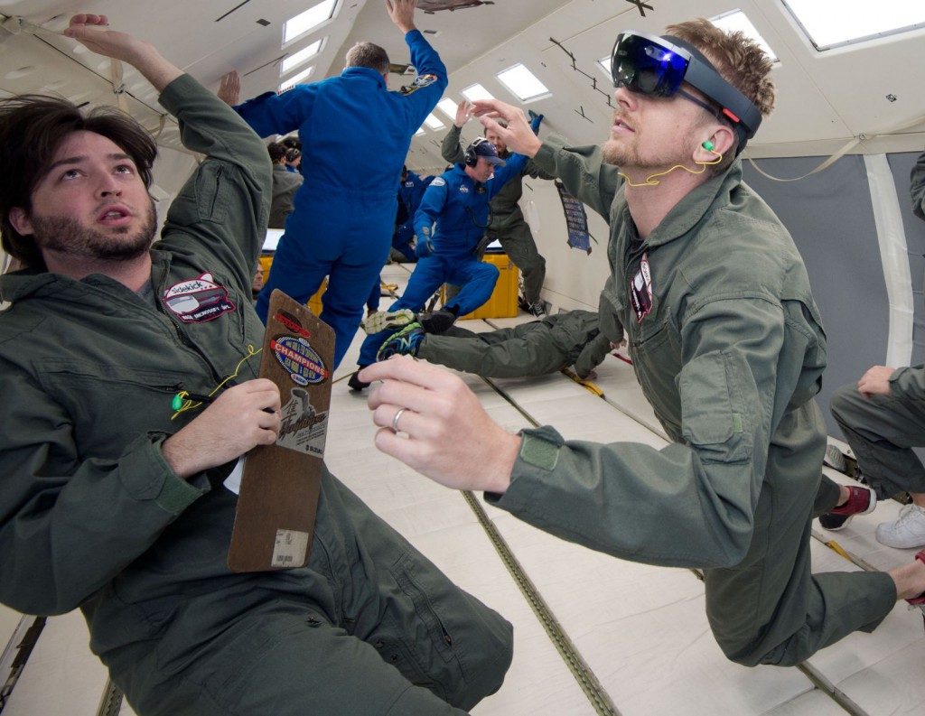 Astronauten testen die HoloLens in der Schwerelosigkeit