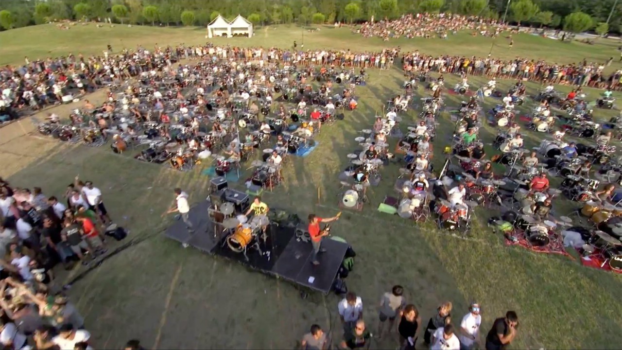 1000 Musiker spielen "Learn to fly" von den Foo Fighters