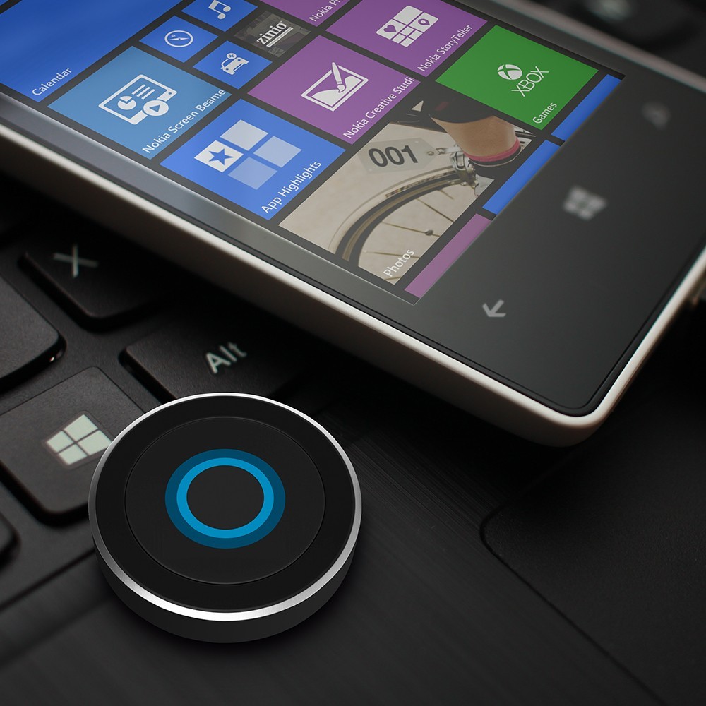 Cortana Button neben Windows-Smartphone