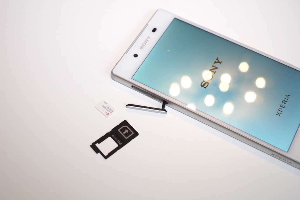 Sony Xperia Z5 SIM Karte und microSD