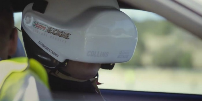 Zwei Ford Mustangs, zwei VR-Headsets – eine virtuelle Rennstrecke