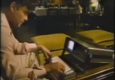 Commodore SX64 Werbung aus dem Jahre 1984 – Ohrwurm Garantie!