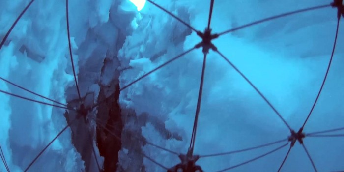 „Unzerstörbare“ Gimball Drohne im Gletscherspalten-Testflug