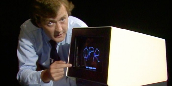 Die BBC zeigt einen Touchscreen-Monitor (1982)