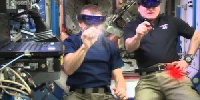 Microsoft HoloLens: Space Invaders zocken in der ISS