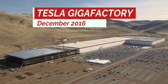 Mit der Drohne über die Tesla Gigafactory – Stand: Dezember 2016
