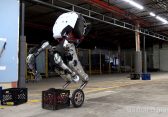 Boston Dynamics: Roboter „Handle“ kombiniert Räder und Beine