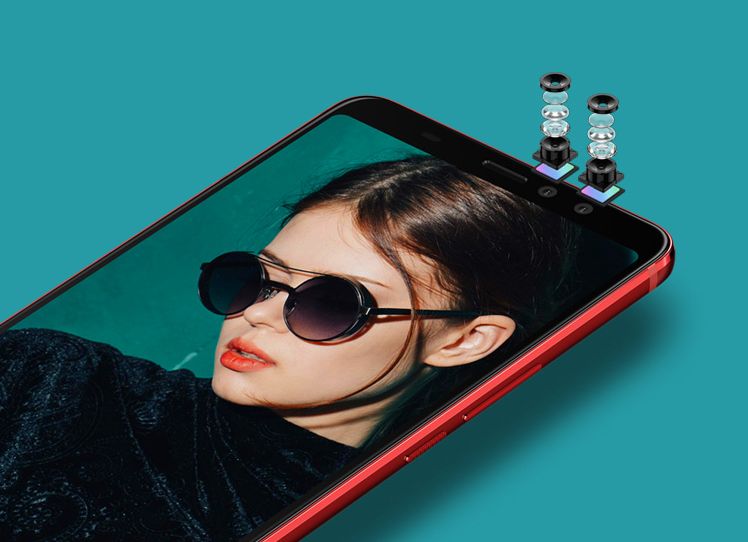 HTC U11 EYEs mit Blick auf die zwei Selfie-Cams