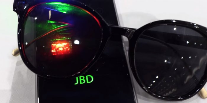 Jade Bird Display zeigt monochrome MicroLED-Displays mit 5.000 (!) ppi