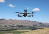 Landwirtschaft 2.0 – bellende Drohnen statt Schäferhunde