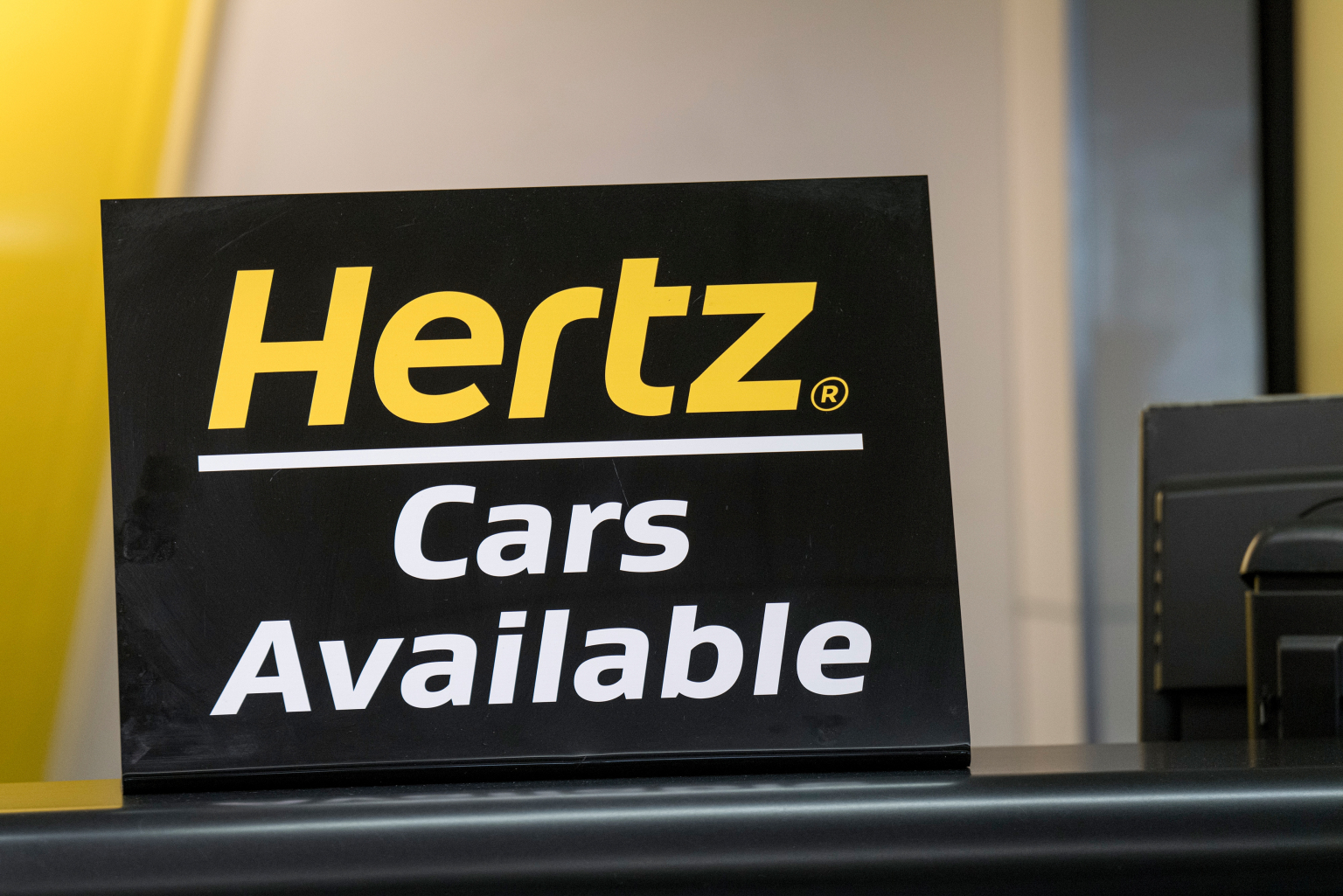 https://www.mobilegeeks.de/wp-content/uploads/2020/05/Hertz_Car_Auto.jpg