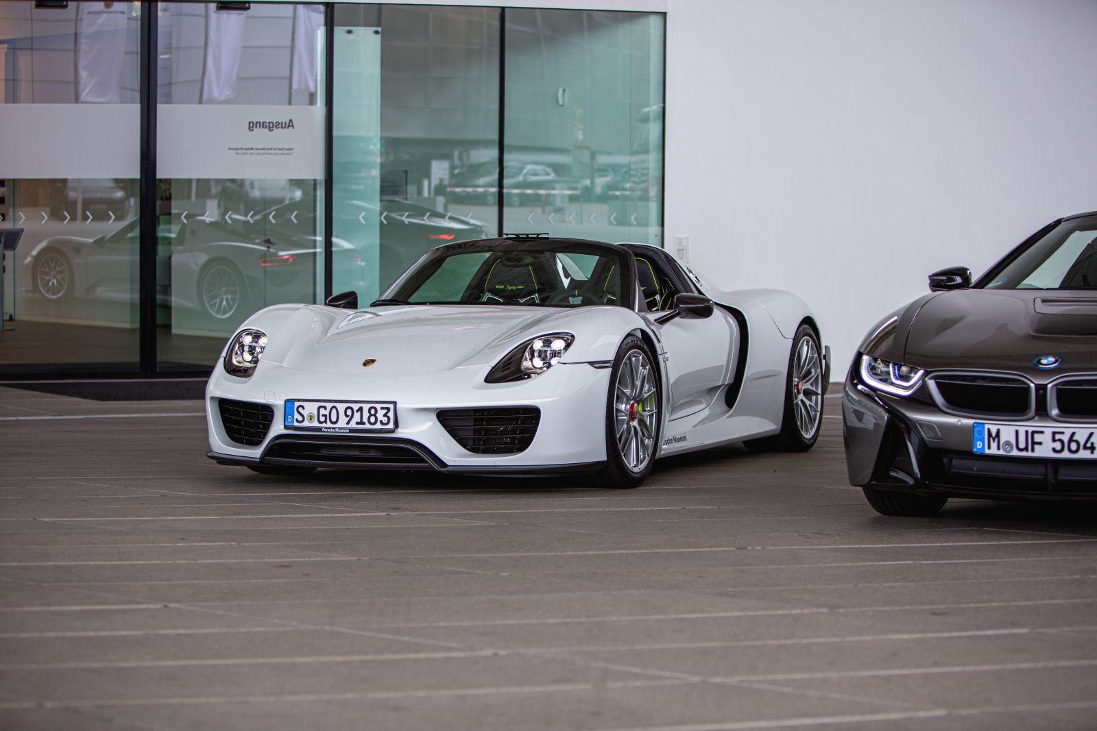 Porsche 918 und BMW i8 