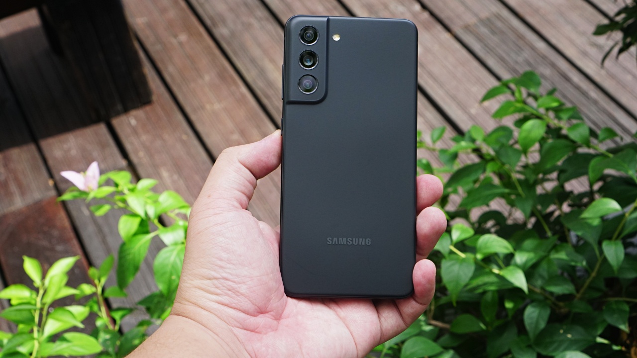 Samsung Galaxy S21 FE im Test: Ein solides Smartphone, doch für wen?