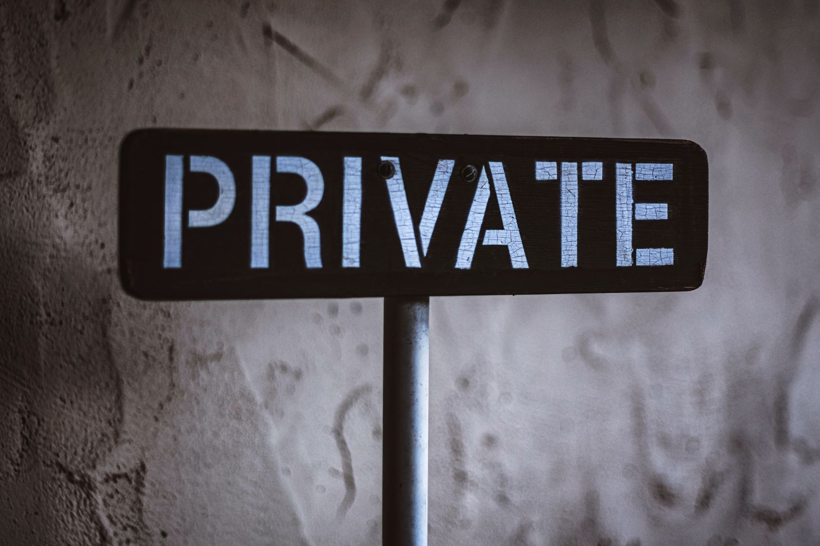 Schild mit Aufschrift "Private"